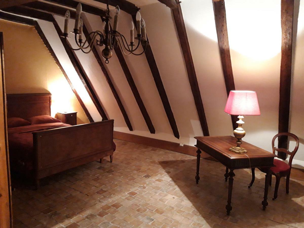 Appartement Manoir de Chauvigné à Saint-Remy-la-Varenne Extérieur photo